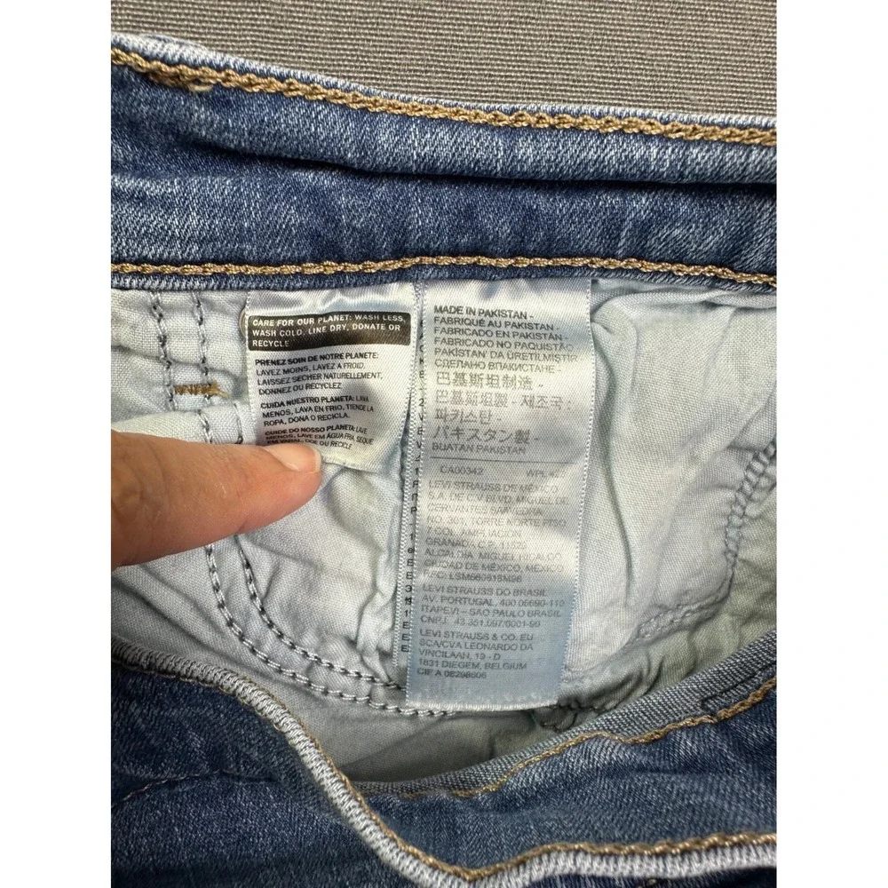Levis 314 Shaping Straight Jeans Medium Wash Blue Denim 23648-0051 18W M‎